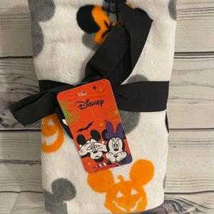 New Disney Halloween Hand Towels